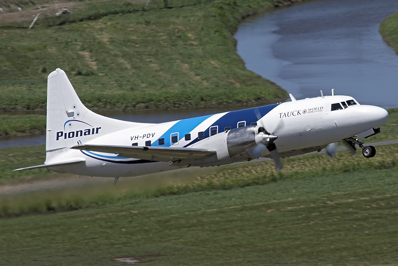 Pionair aircraft with fluid livery designed and applied by myself, Shaun Waugh, in 2006.