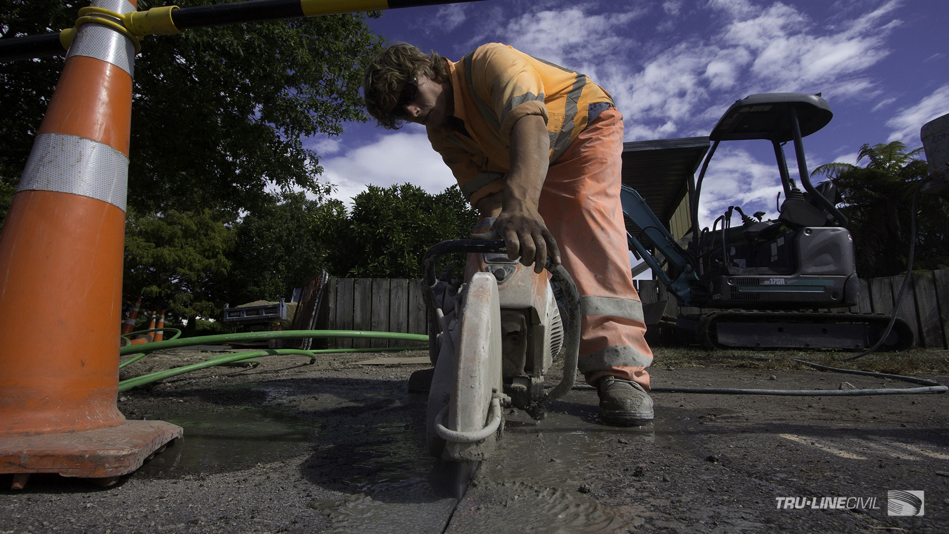 Cutting pavement asphalt