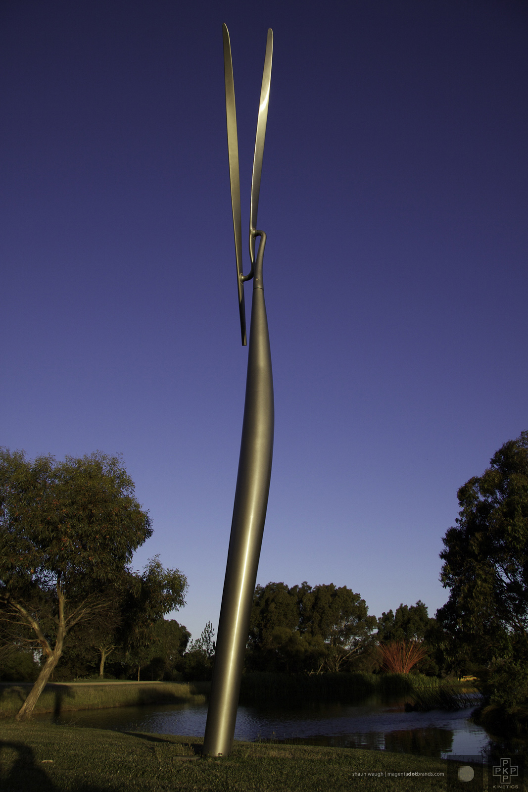 Nephilim. Kinetic sculpture by Phil Price.