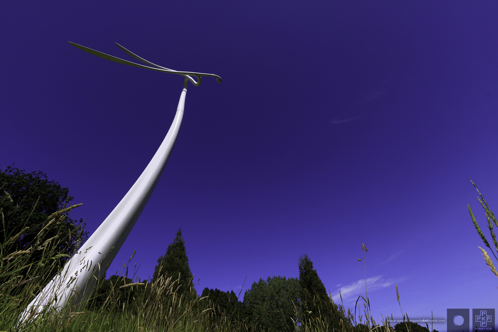 Tuwing. Kinetic sculpture by Phil Price.