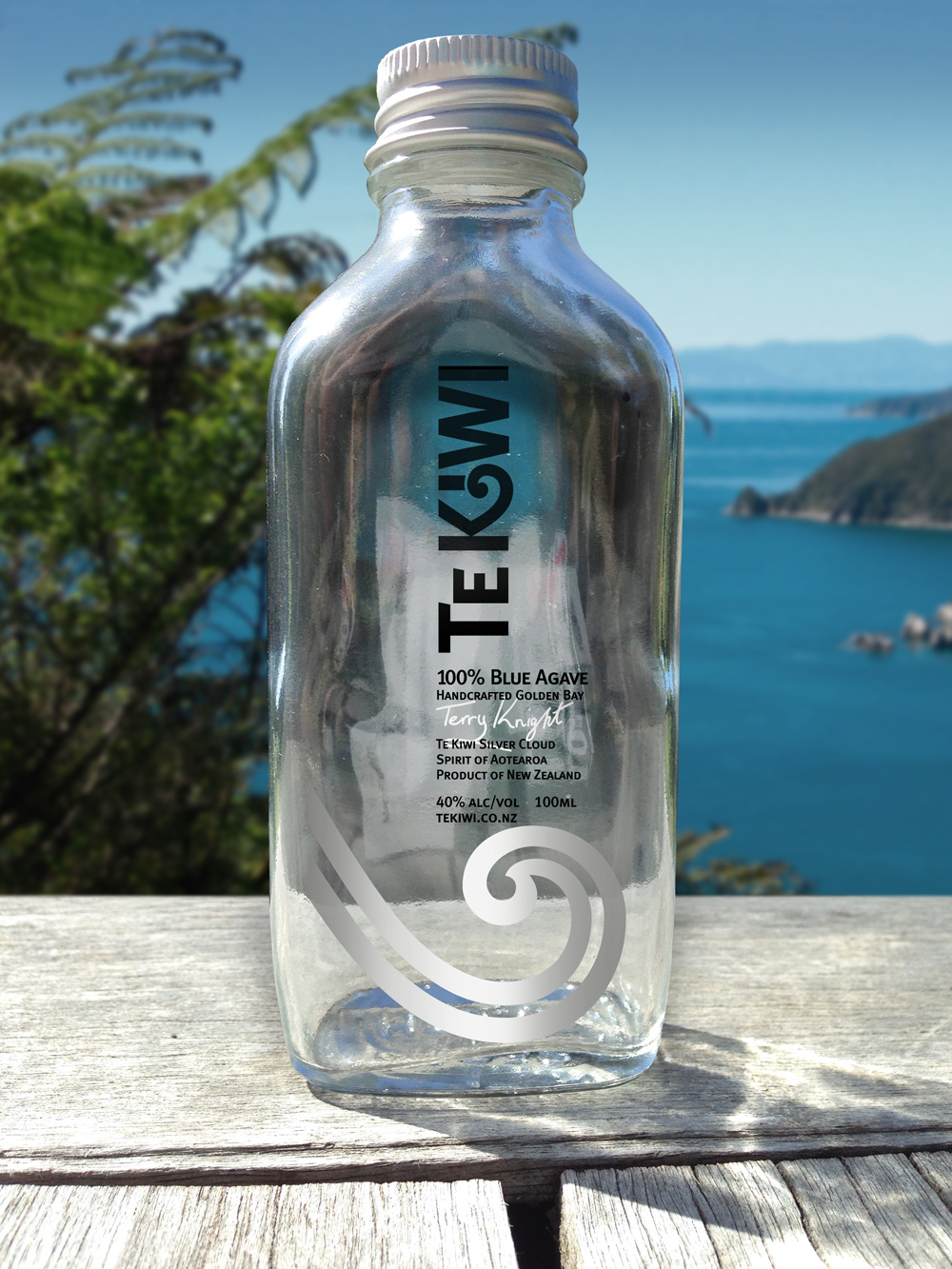 100ml sample bottle label, Te Kiwi Silver Cloud 100% Blue Agave, cultivated and small batch distilled in Golden Bay. Spirit of Aotearoa, Product of New Zealand. 40% Alc/Vol, 100 ml, www.tekiwi.co.nz. Sample bottles of TeKiwi are a useful sales and marketing premium in ongoing marketing and promotional efforts.