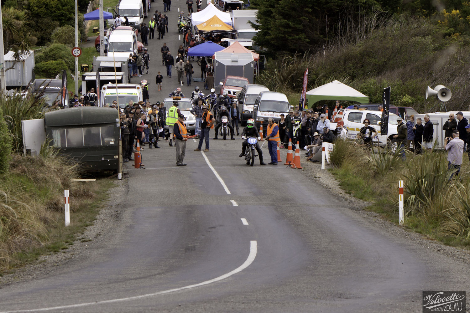 Bluff HIll Climb, Burt Munro Challenge, Flagstaff Road, Velocette KTT 350, Velocette KTT MK VIII, Motupohue, New Zealand, NZ Hill Climb Champs, Phil Price, Rider 197