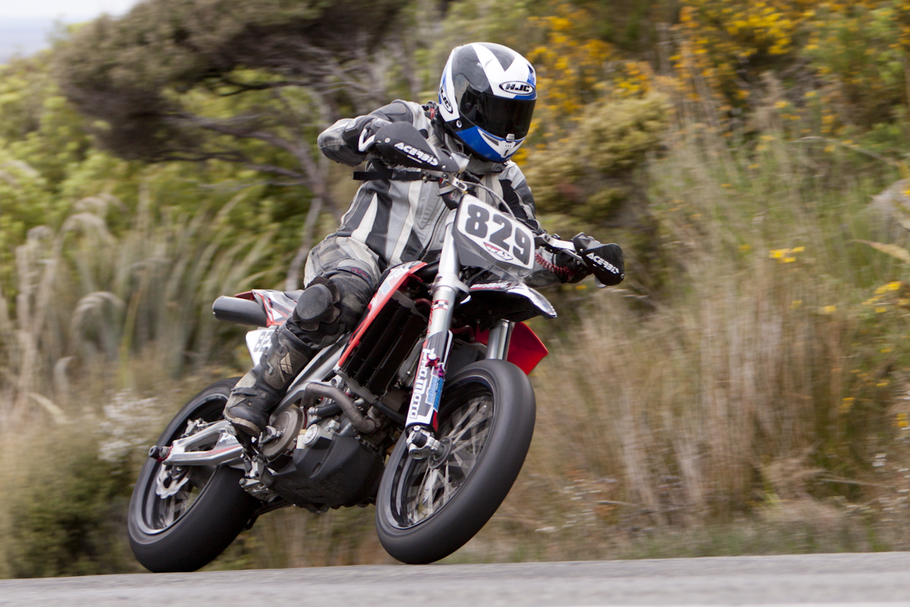 Aprilia SXV 550, Barry Summers, Bluff HIll Climb, Burt Munro Challenge, Flagstaff Road, Motupohue, New Zealand, NZ Hill Climb Champs, Open Class, Rider 829