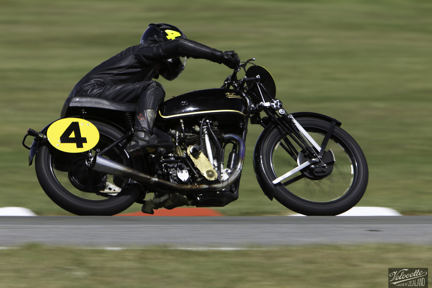 Big Velo 500, Bill Biber, Burt Munro Challenge, Classic Pre ’63 with Girder Forks, Rider 4, Teretonga Circuit races, Velocette