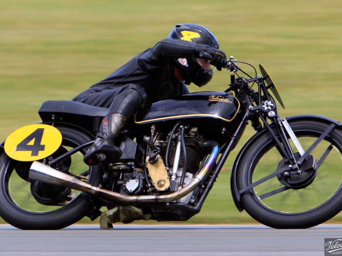 Big Velo 500, Bill Biber, Classic Pre ’63 with Girder Forks, Practice Day, Practice Racing, Rider 4, Teretonga Circuit practice day, Velocette