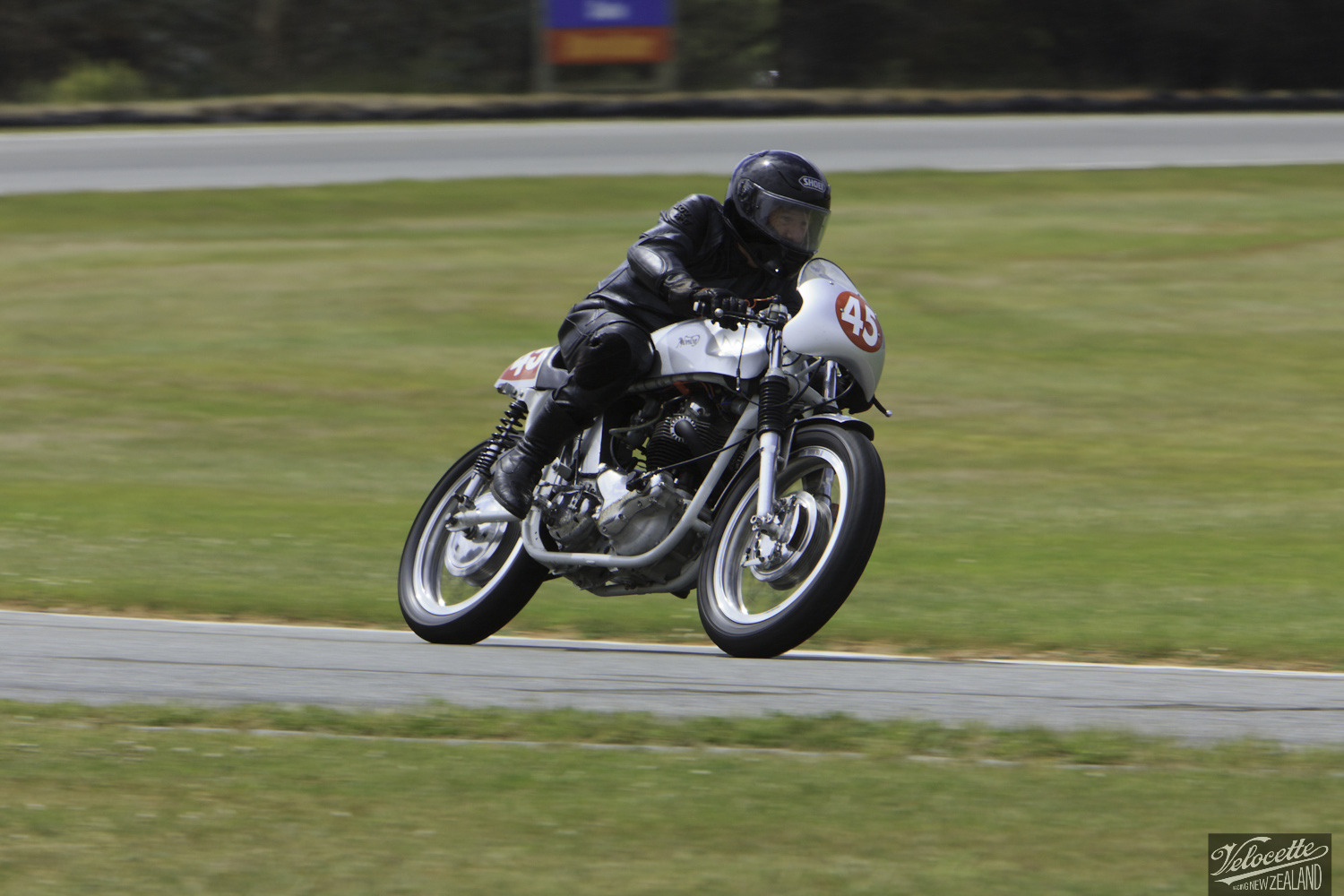 Burt Munro Challenge, Classic Motorcycle Racing, Classic Pre ‘63, New Zealand, Norton 650 SS, Peter Mills, Rider 45, Teretonga Circuit races