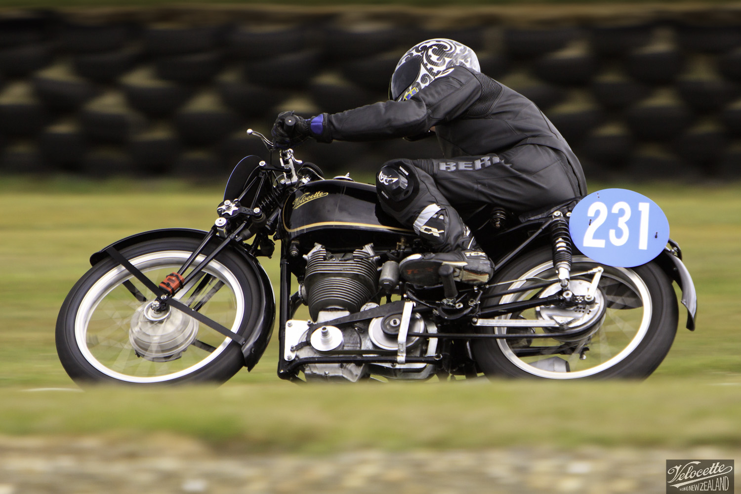 Burt Munro Challenge, Classic Pre ’63 with Girder Forks, Cloud Craig-Smith, KTT 350, KTT MK VIII, Rider 231, Teretonga Circuit races, Velocette
