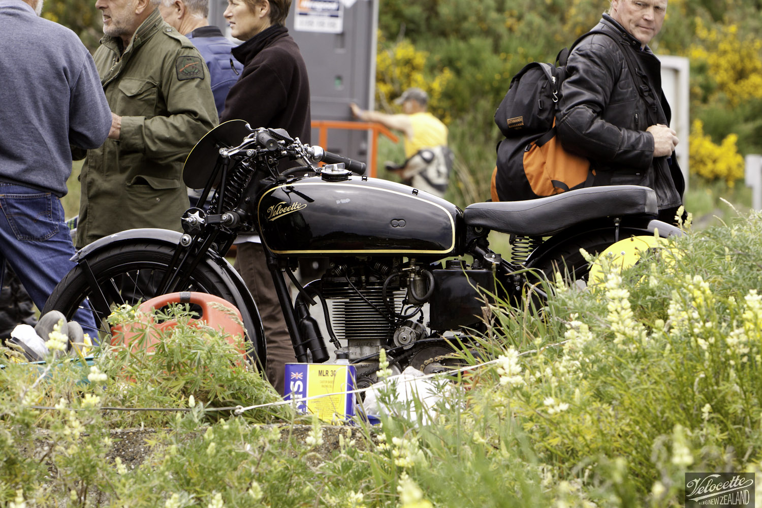 Big Velo, Bluff Hill climb, pits