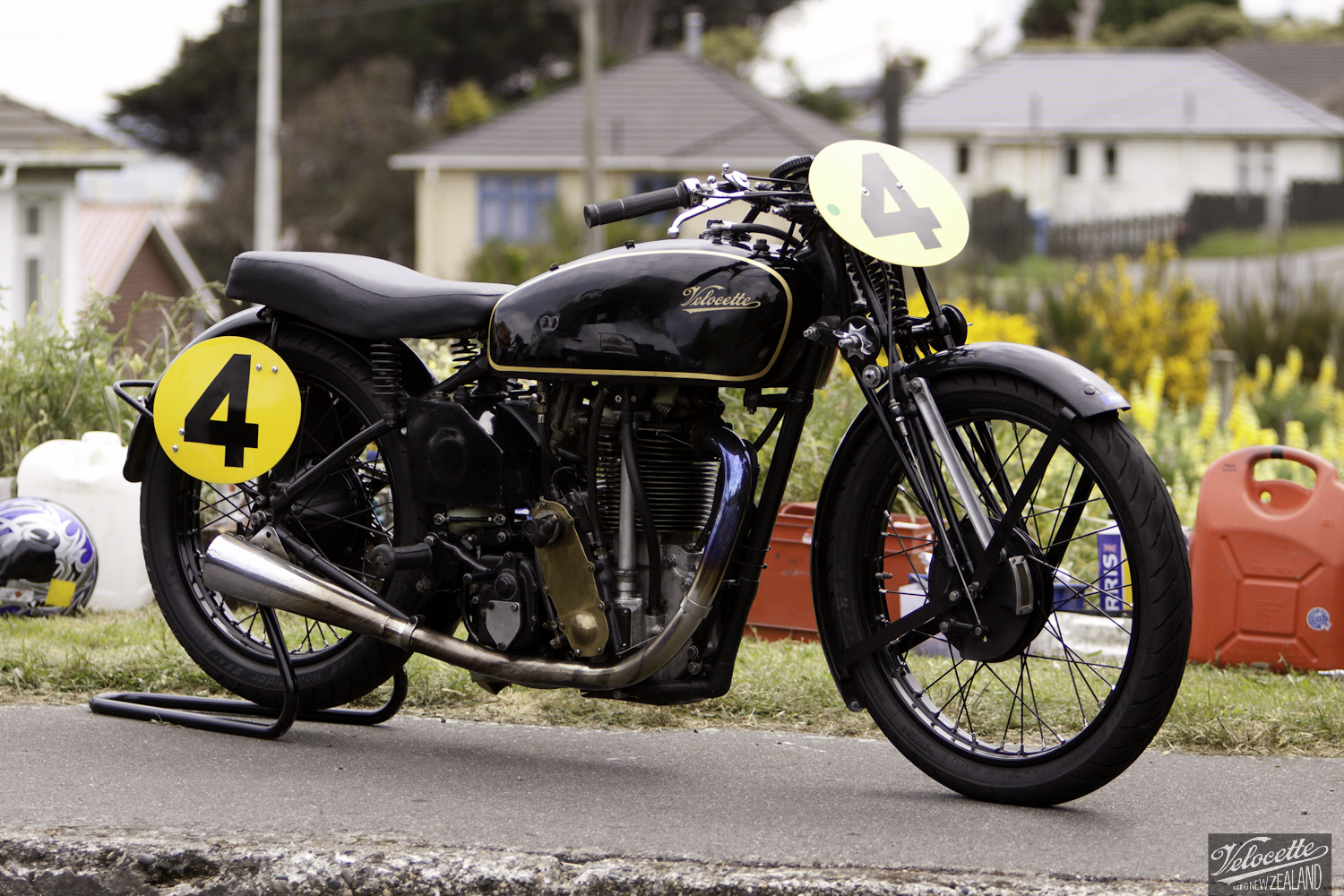 Big Velo, Bluff Hill climb, pits