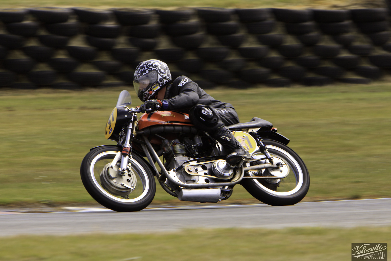Burt Munro Challenge, Classic Motorcycle Racing, Cloud Craig-Smith, New Zealand, Post Classic Pre ’72, Rider 231, Teretonga Circuit races, Weston Weslake Norton Special 500