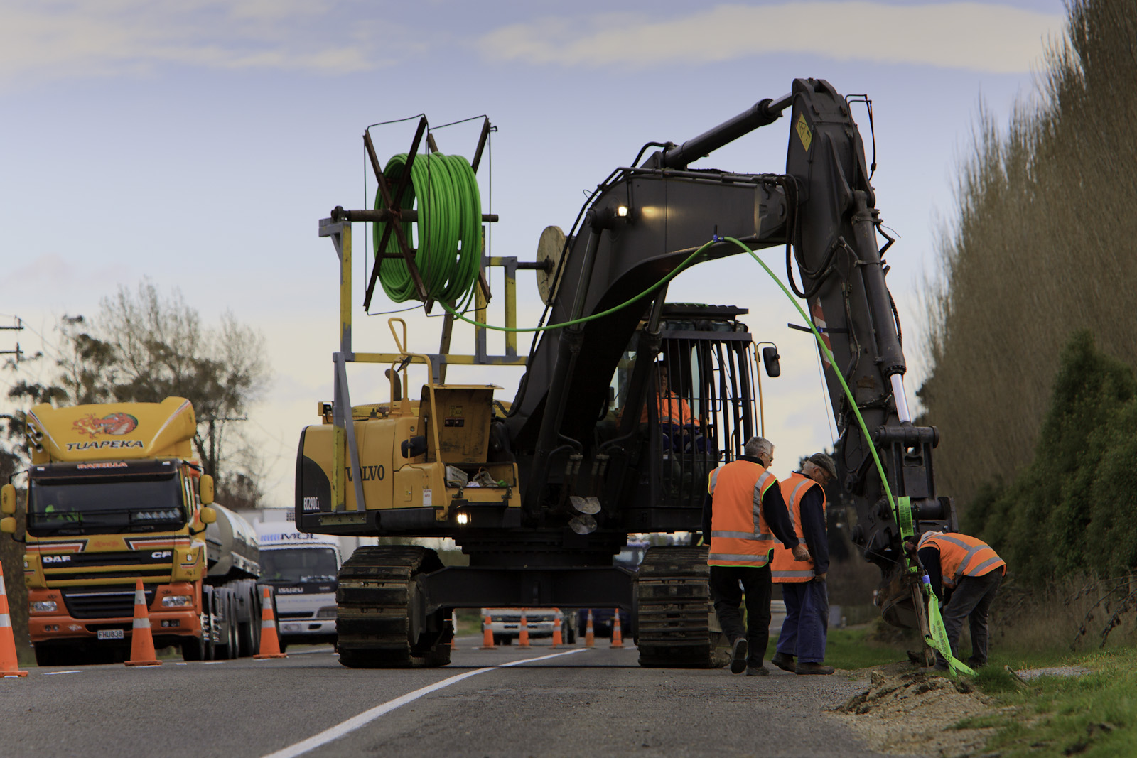 Volvo excavator, Ripper mole ploughing, State Highway 1