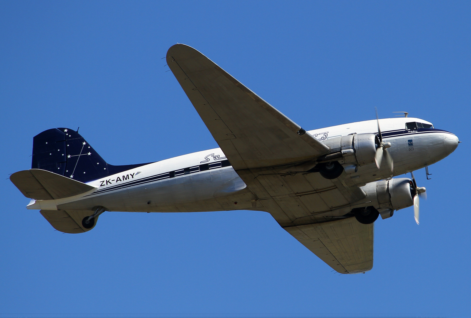 Southern DC3, ZK AMY, Bill Mallinson.