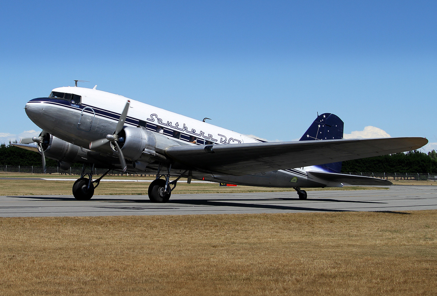 Southern DC3, ZK AMY, Bill Mallinson.