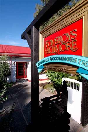 Pomeroy’s on Kilmore boutique accommodation signage
