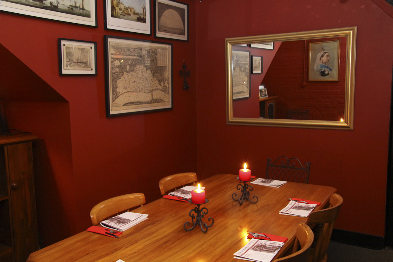 Pomeroy’s Old Brewery Inn English style pub interior details. Victoria’s Kitchen Restaurant dining settings.