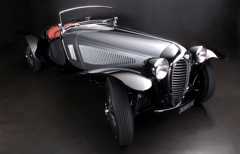 Custom body Delahaye 135 roadster, front three quarter view.
