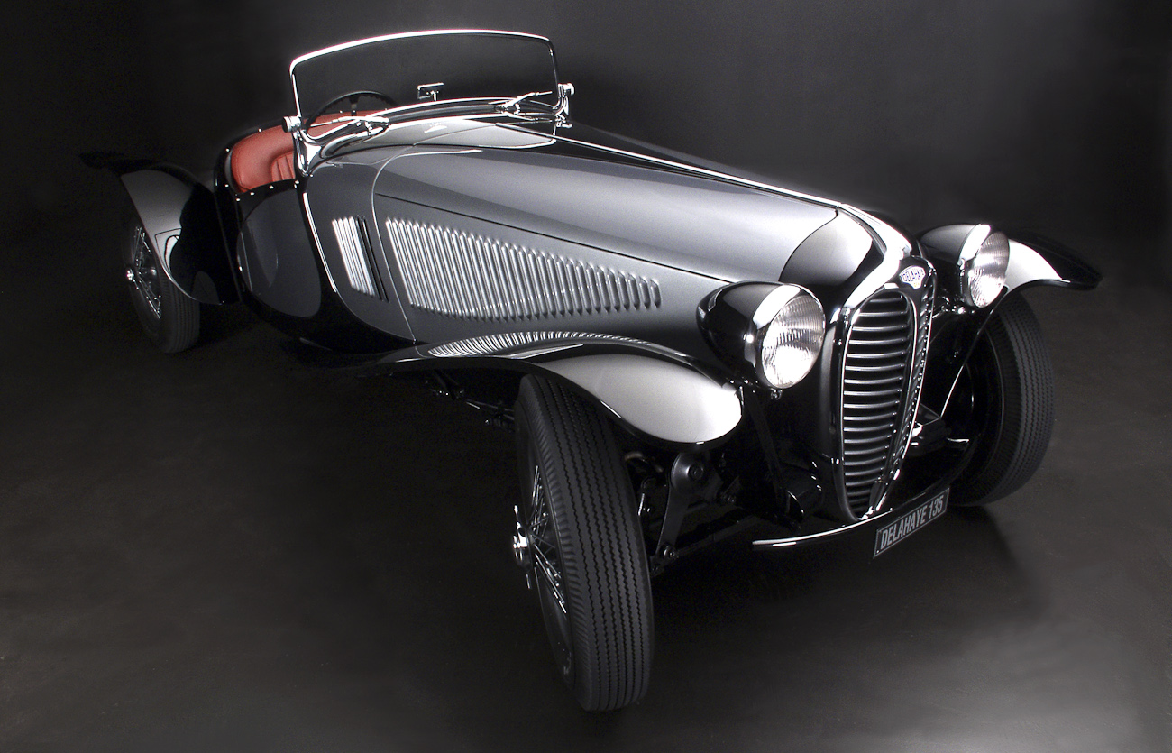 Custom body Delahaye 135 roadster, front three quarter view.