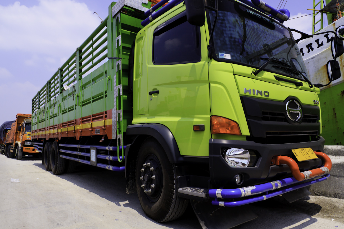 A freight truck lined up on the wharf at the port of Sunda Kelapa.