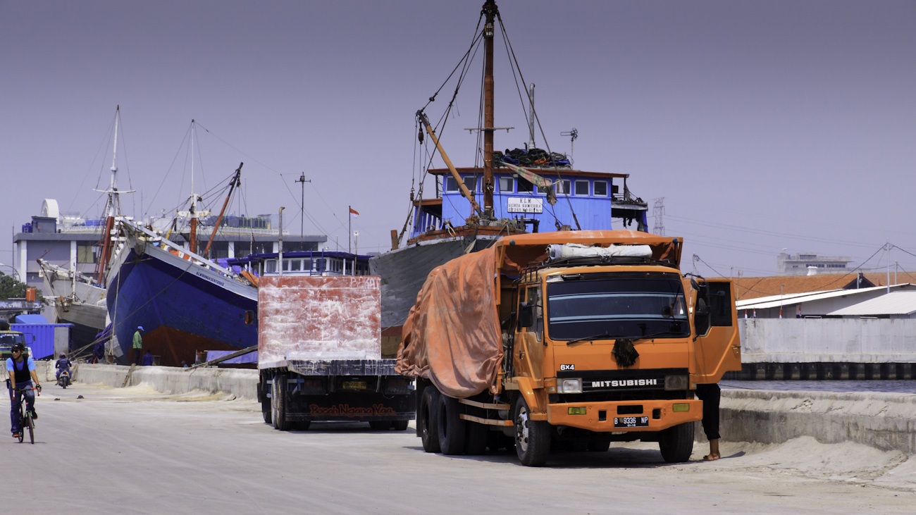 A freight truck lined up on the wharf at the port of Sunda Kelapa.