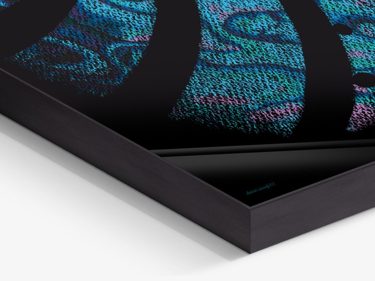 Detailed view of surface active art print contemporary aluminium framing of Paua of the Pacific art print, with image behind glass, no matt.